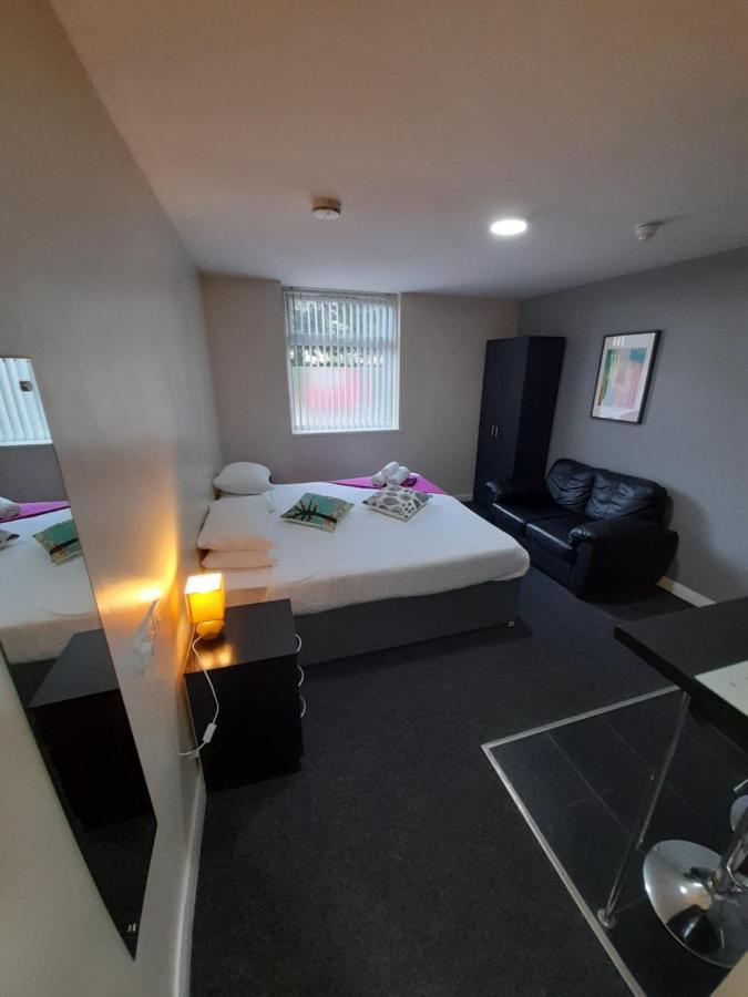 Lymedale Suites Studios & Aparthotel In Newcastle Under Lyme & Stoke Ngoại thất bức ảnh