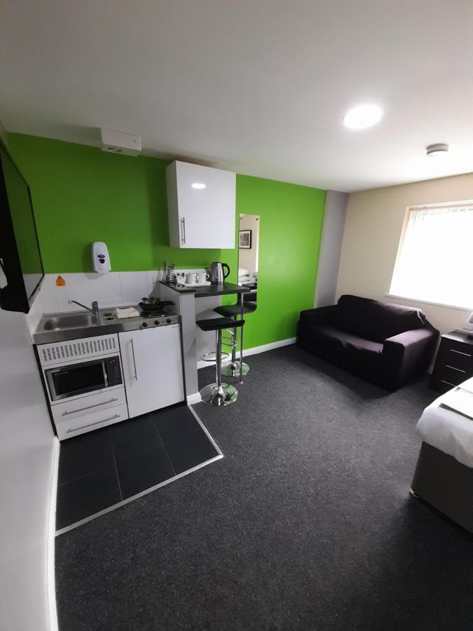 Lymedale Suites Studios & Aparthotel In Newcastle Under Lyme & Stoke Ngoại thất bức ảnh